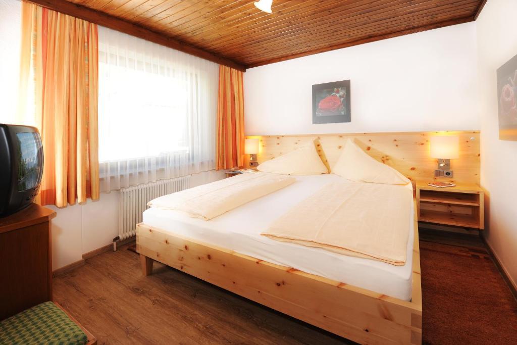 Gaestehaus Haffner Hotel Zell am See Room photo